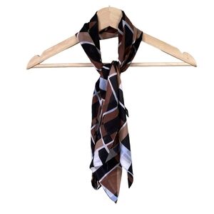 NWOT Le Chateau Geometric Skinny Scarf